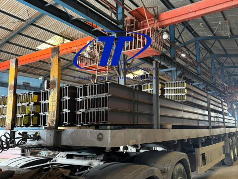 Tháng 10/2026 - Đơn hàng thép hình I xuất kho và giao đến khách hàng